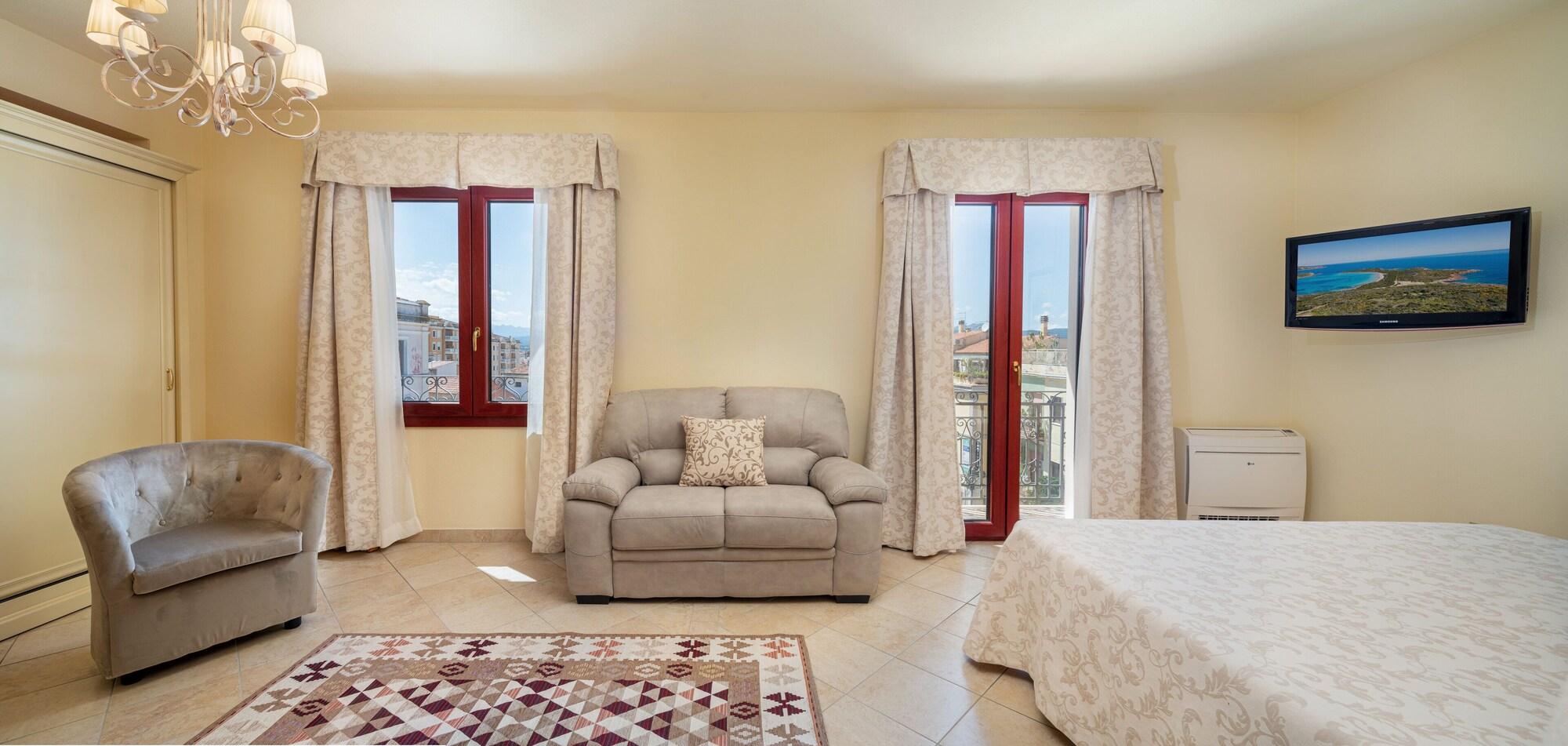 Hotel Regina Elena Olbia Buitenkant foto