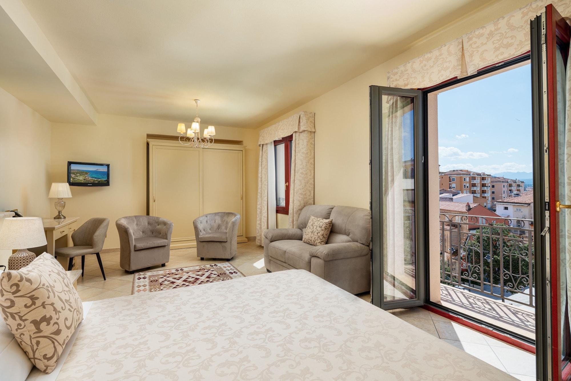 Hotel Regina Elena Olbia Buitenkant foto