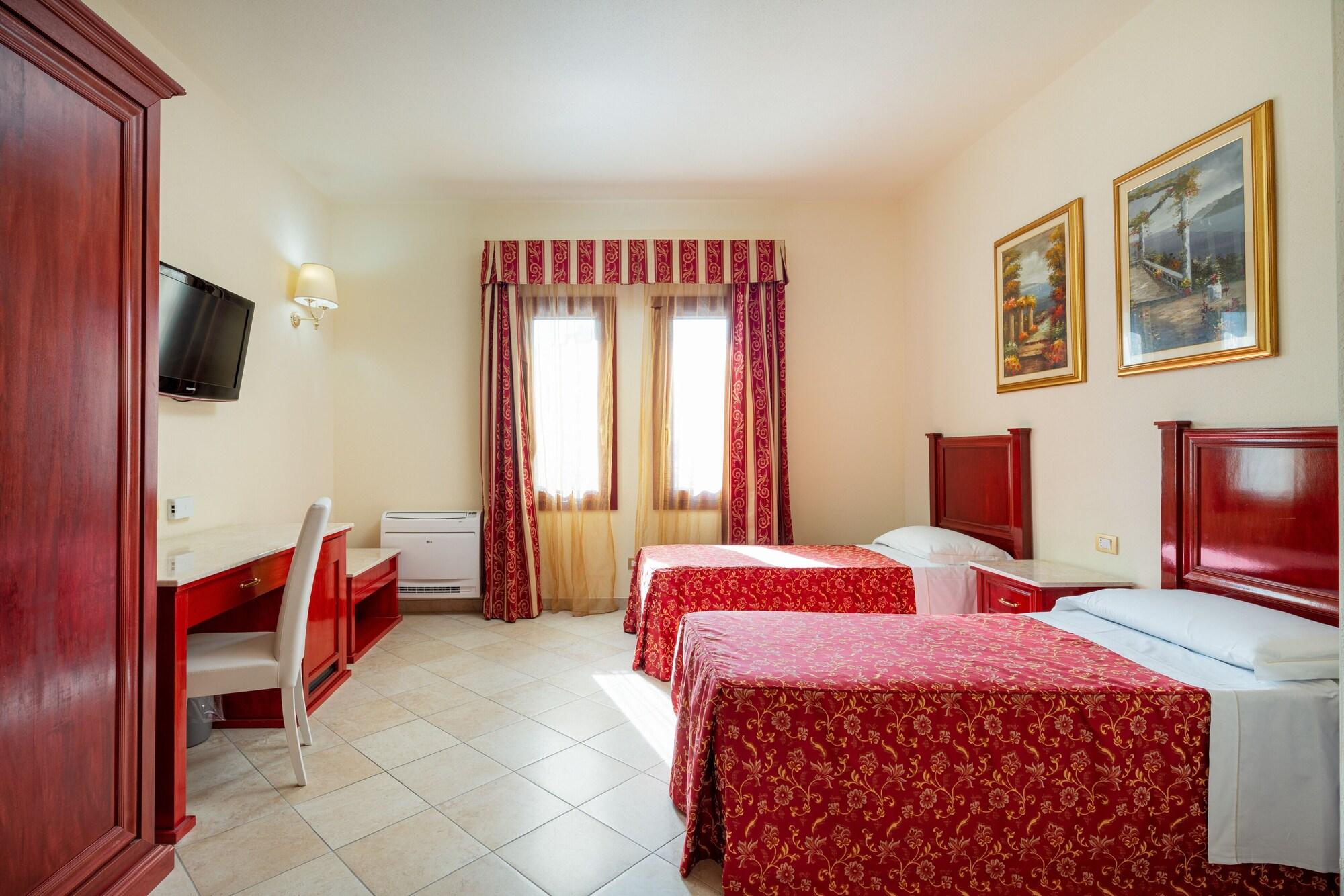 Hotel Regina Elena Olbia Buitenkant foto
